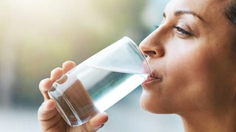 5 Tips Menjaga Keseimbangan Cairan Tubuh untuk Ginjal Sehat