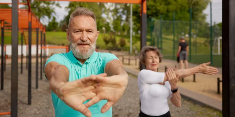 10 Olahraga Ringan untuk Lansia yang Aman