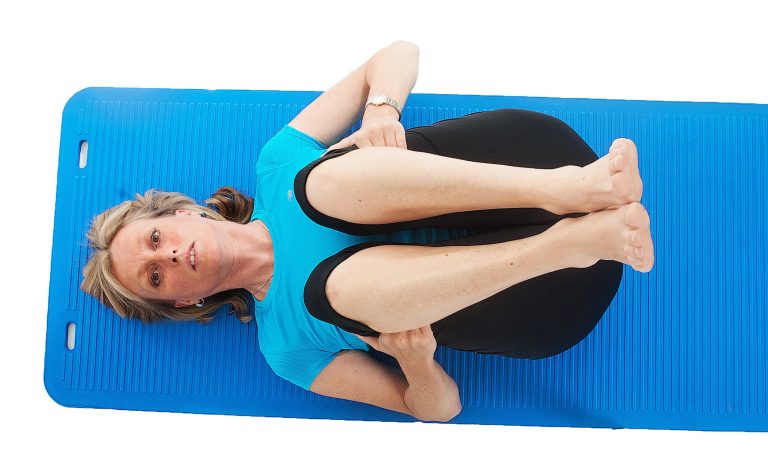 7 Peregangan Pagi yang Baik buat Kesehatan Pinggang