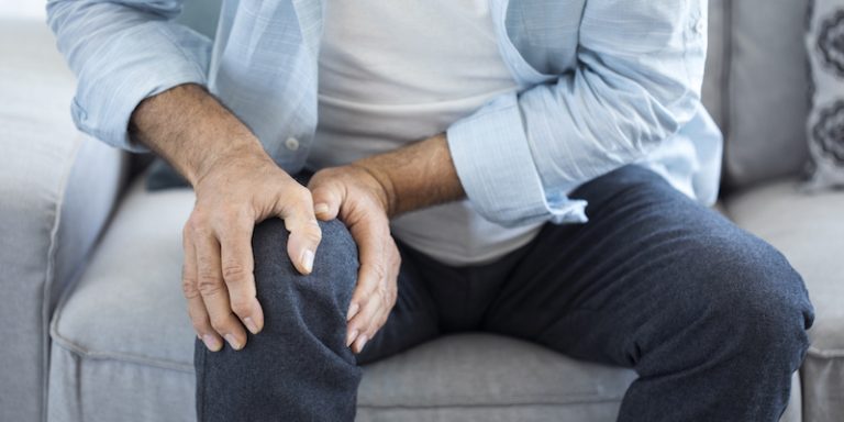 10 Tanda Lutut Kamu Butuh Perhatian Serius