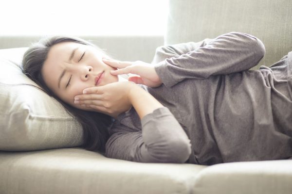 5 Langkah Mengurangi Kebiasaan Menggertakkan Gigi di Malam Hari