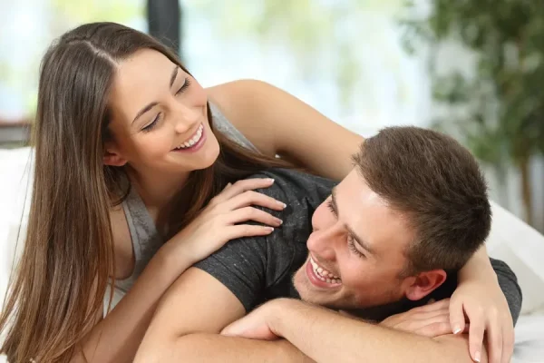 10 Cara Meningkatkan Keintiman Tanpa Hubungan Seks